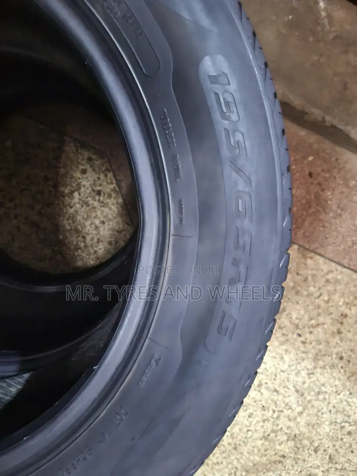 195 65 R15 Used but Still Gd 2 Tires and Very Clear Tires