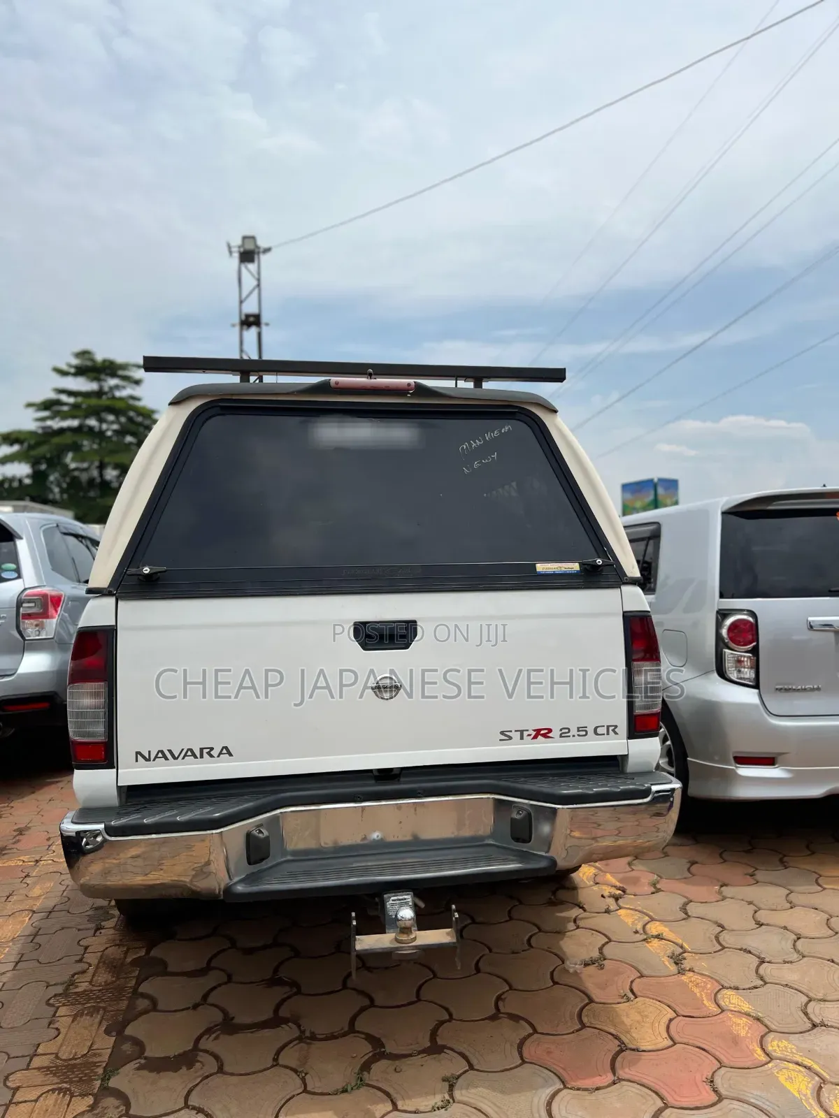 Nissan Hardbody 2015 White