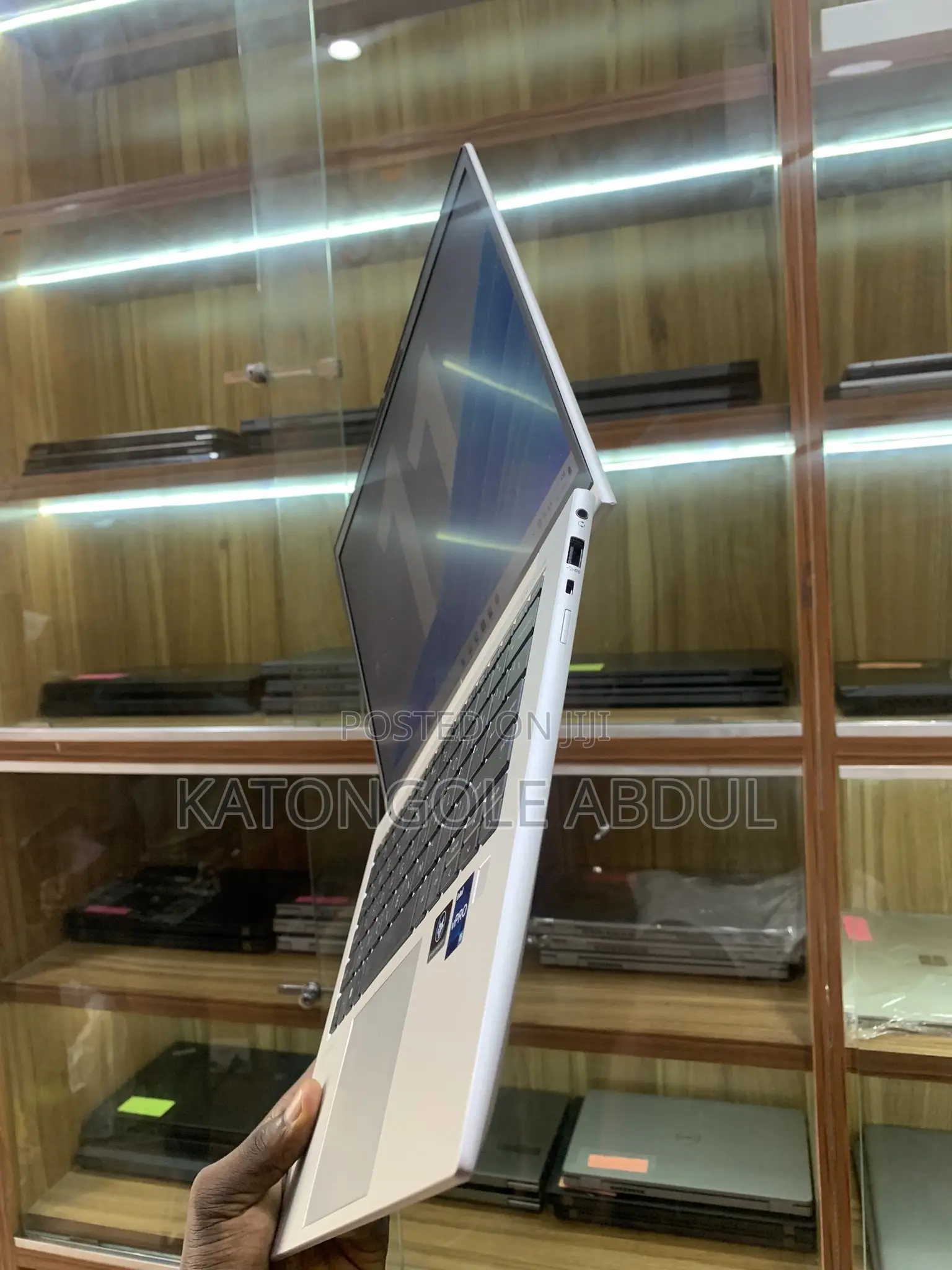 New Laptop HP EliteBook 840 G9 16GB Intel Core I7 SSD 500GB