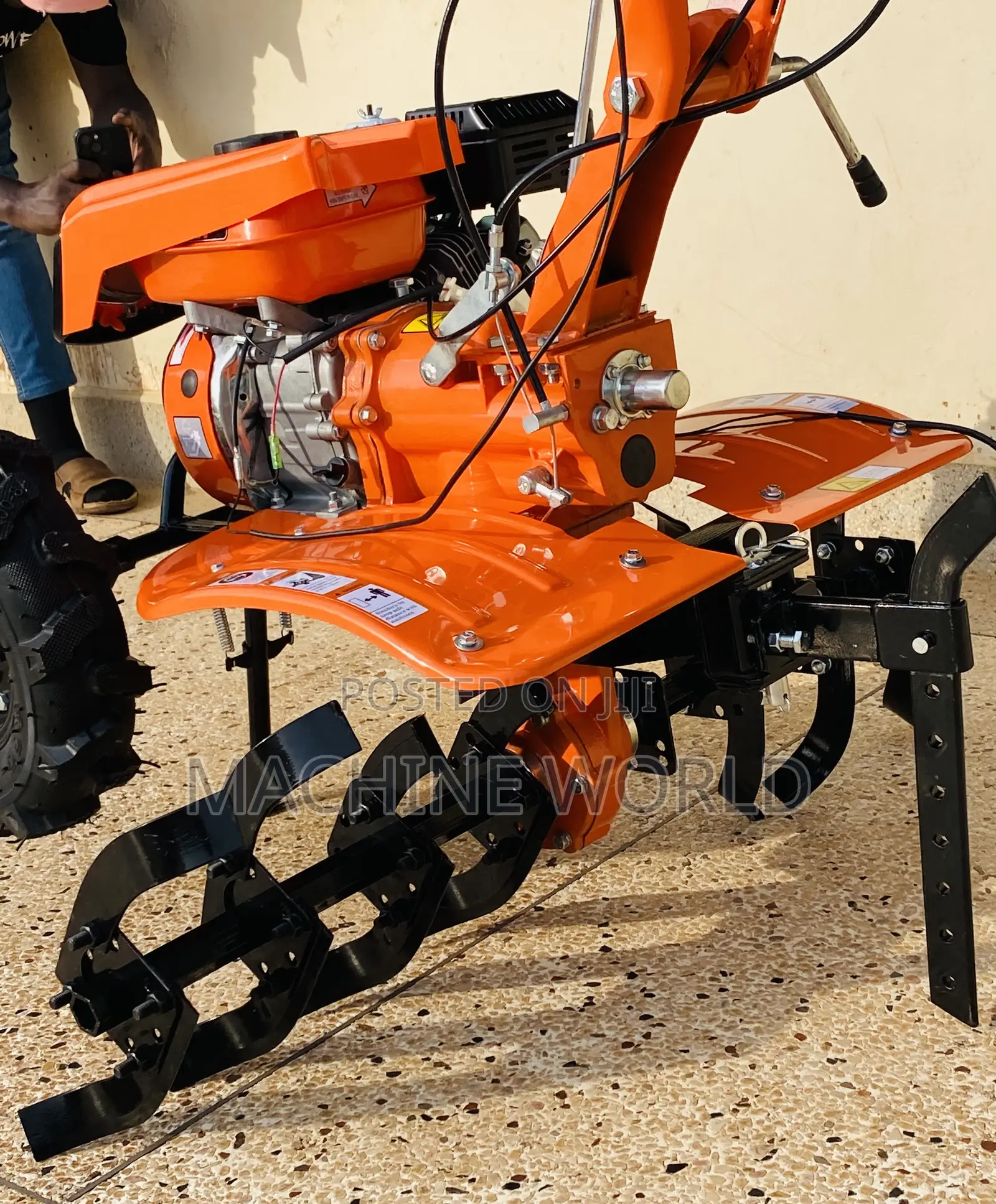 Walking Tractor / Bison Tiller With Head Lights