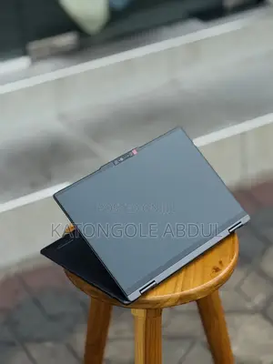 New Laptop Lenovo Yoga 7i 16GB Intel Core Ultra 7 SSD 1T