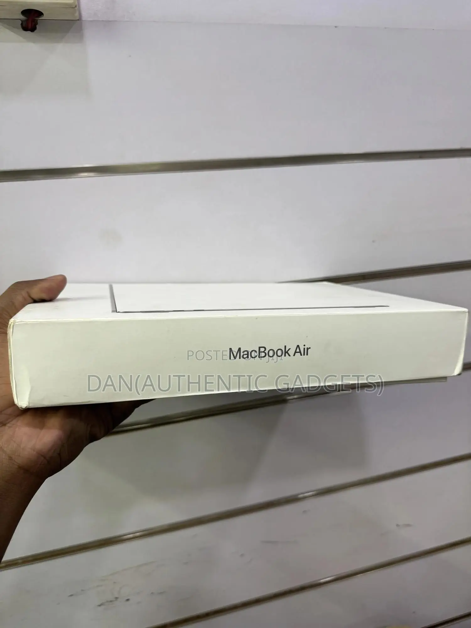 New Laptop Apple MacBook Air 2024 M3 13-Inch 8GB Apple M3 SSD 256GB