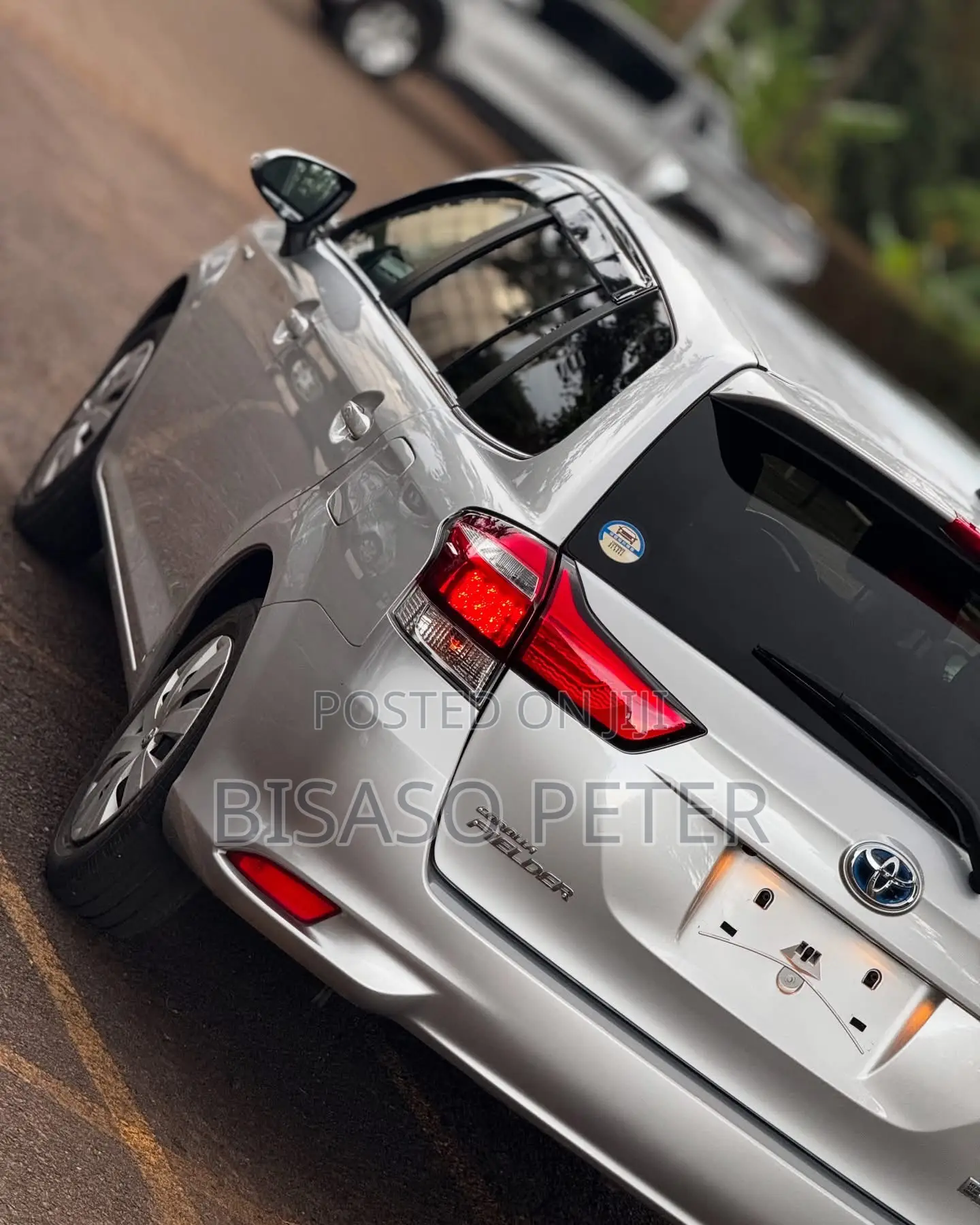 Toyota Corolla Fielder 1.5 Hybrid FWD 2017 Silver