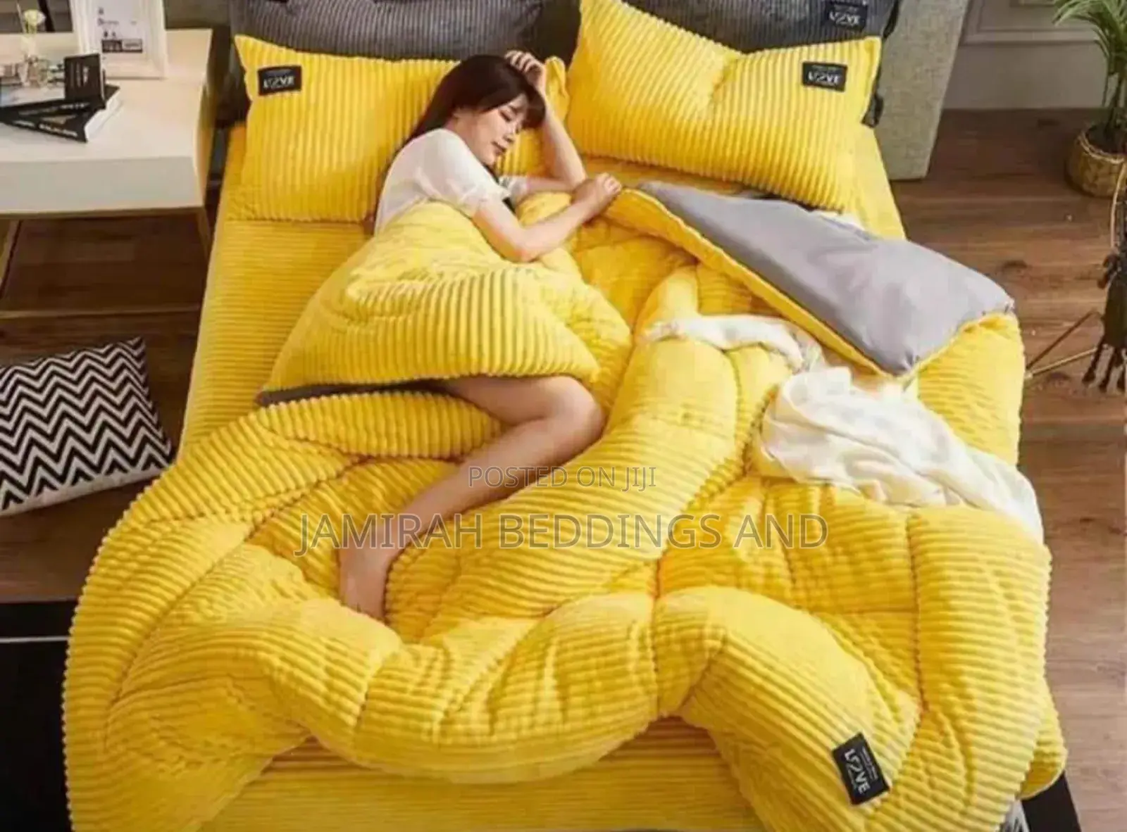 Volvet Bed Cover
