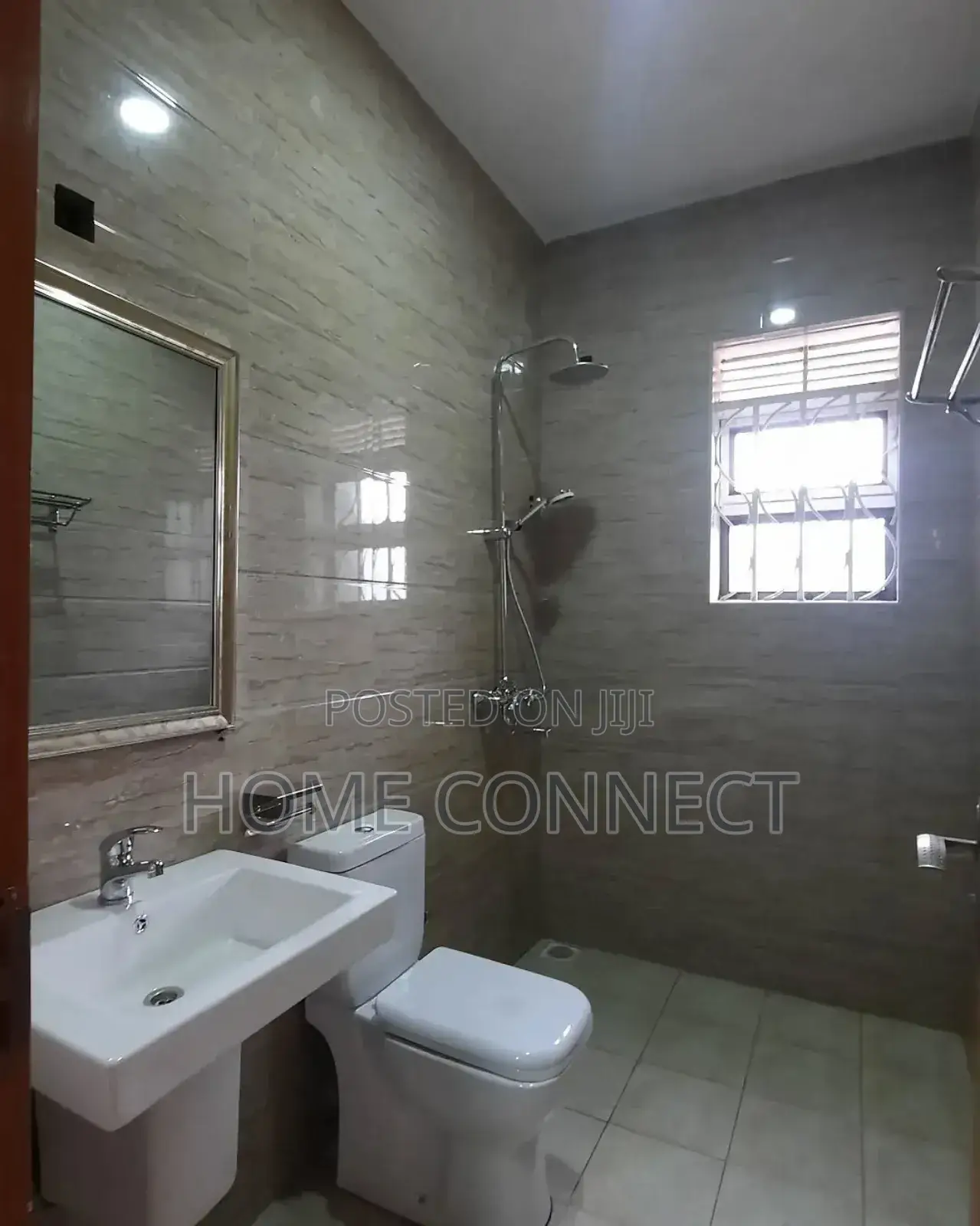 2bdrm Apartment in Muyenga, Central Division for rent