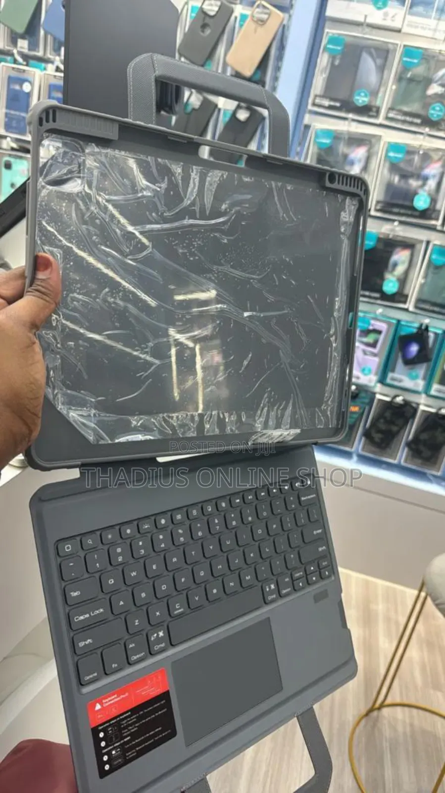 iPads Bumper Go Keyboeard Case a Nilkin Brand for iPads
