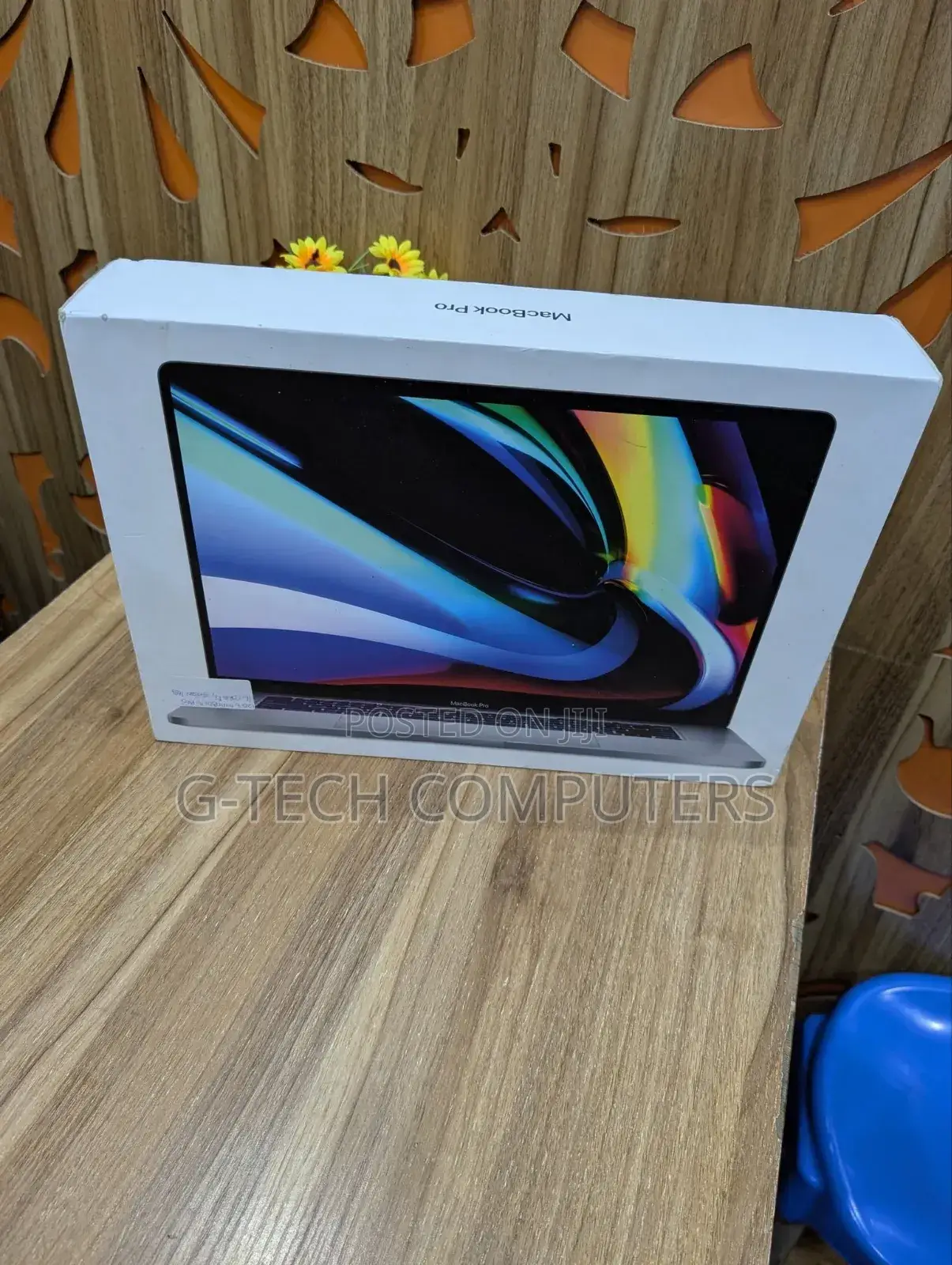 New Laptop Apple MacBook Pro 2019 16GB Intel Core I9 SSD 512GB