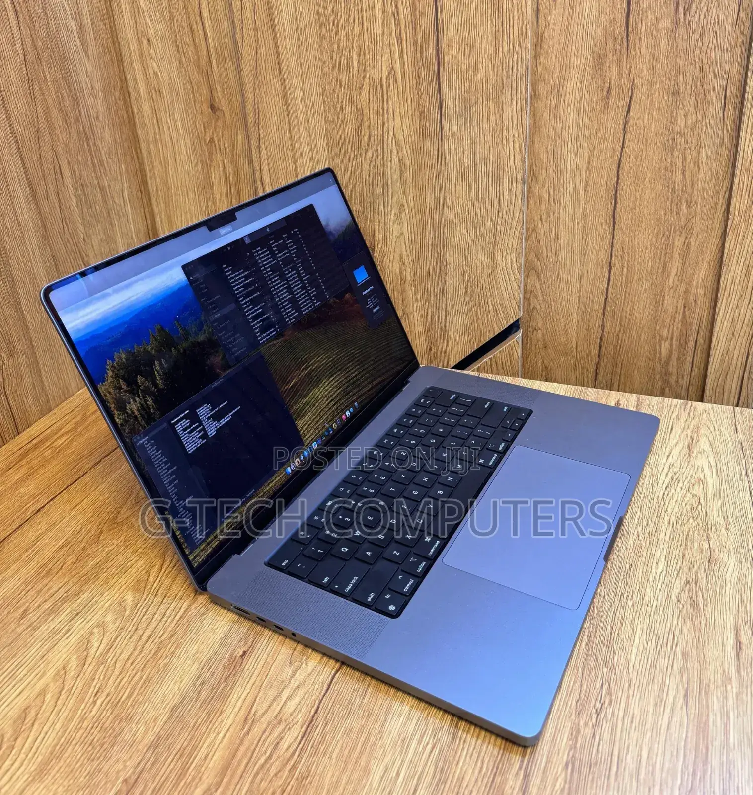 New Laptop Apple MacBook Pro 2017 8GB Intel Core I5 SSD 256GB