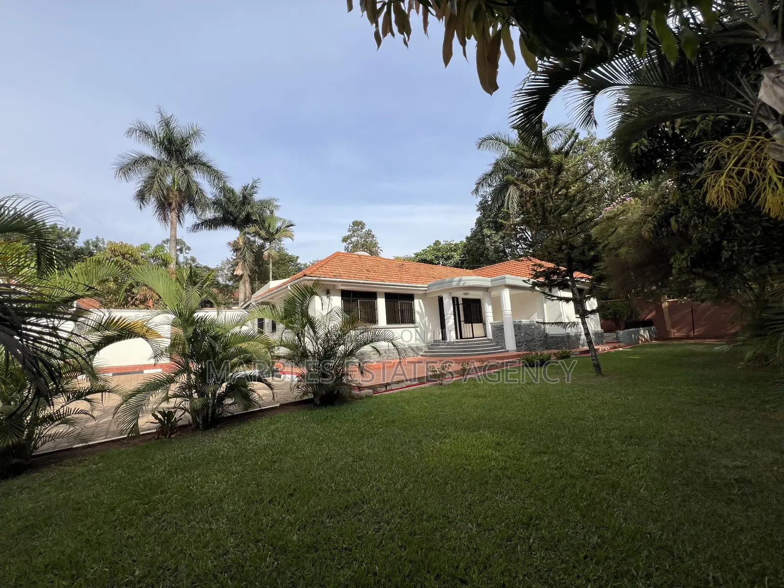 3bdrm House in Kololo, Central Division for rent