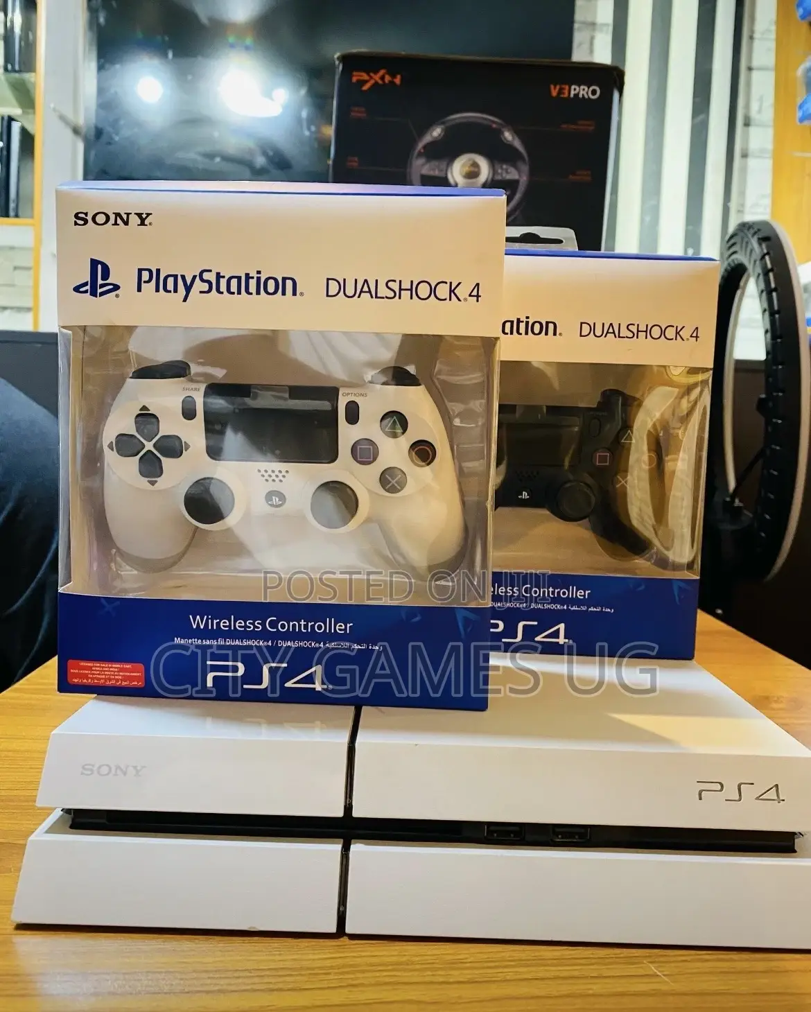 White Ps4 Console With White Controllers
