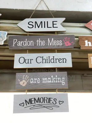Home Welcoming Hanging Wordings (Smile)