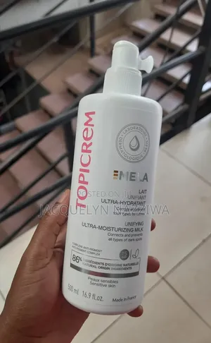 Photo - Topicrem Mela Unifying Ultra- Moisturizing Milk 500ml