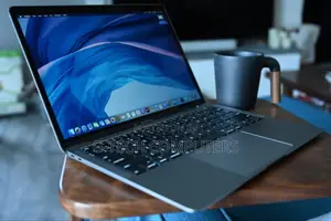 New Laptop Apple MacBook Pro 2022 M2 16GB Apple M2 SSD 512GB