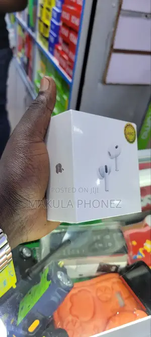 Photo - Apple Earbuds