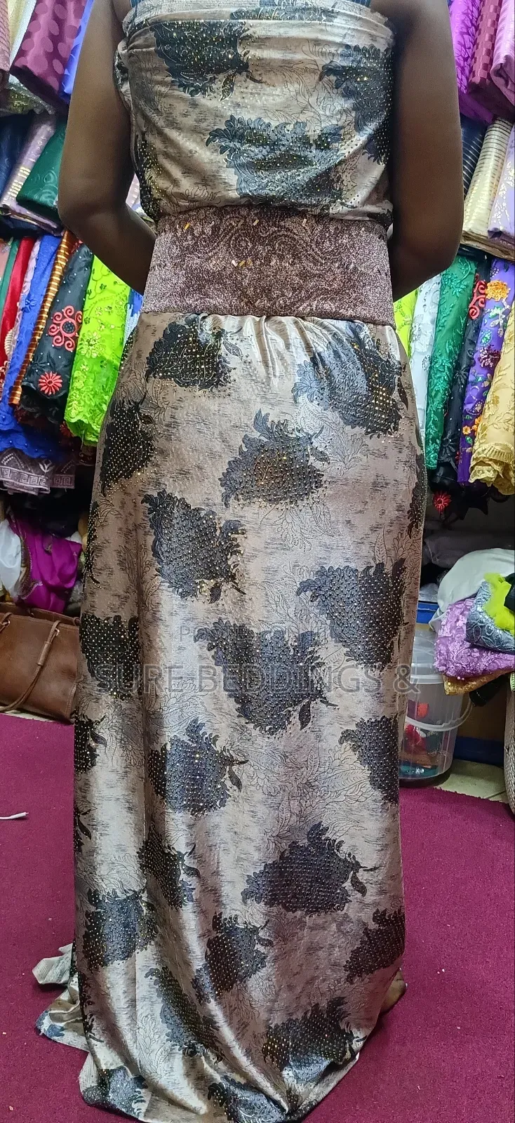 Simple Elegant Stone Gomesi
