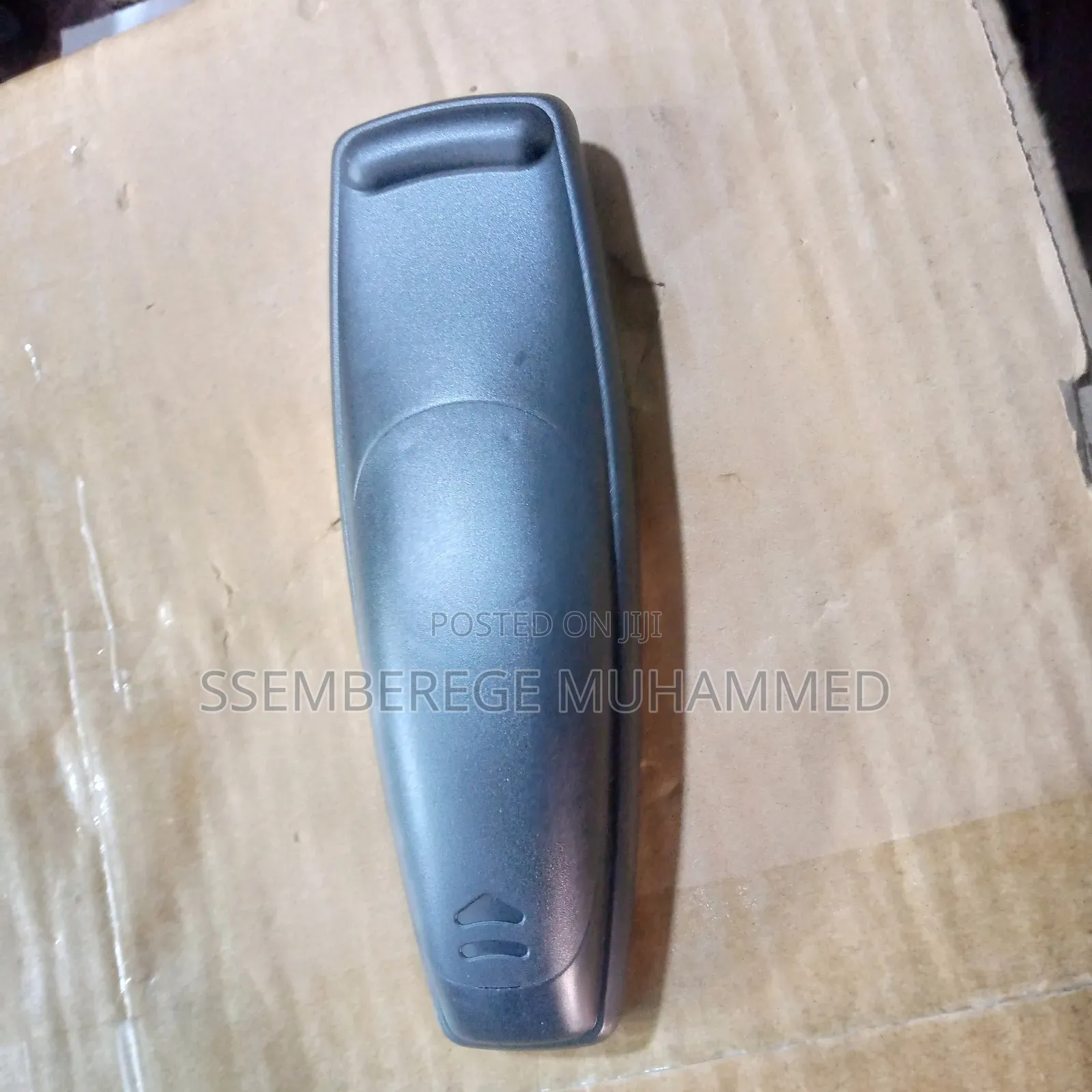 Remote Ad 733