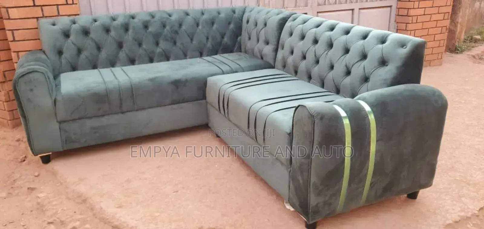 Available Allan Sofa Set Free
