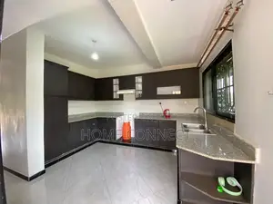 3bdrm Apartment in Kira Mamerito Rd, Central Division for rent