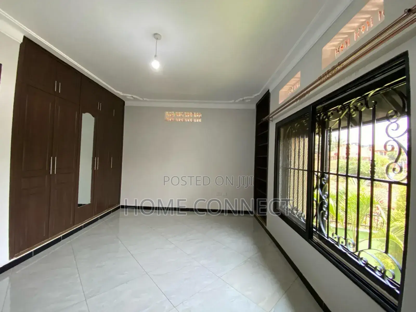 3bdrm Apartment in Kira Mamerito Rd, Central Division for rent