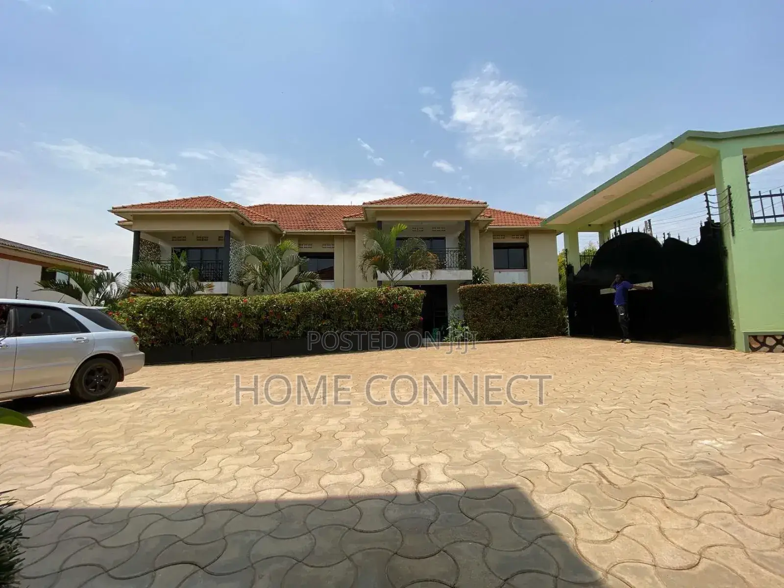3bdrm Apartment in Kira Mamerito Rd, Central Division for rent