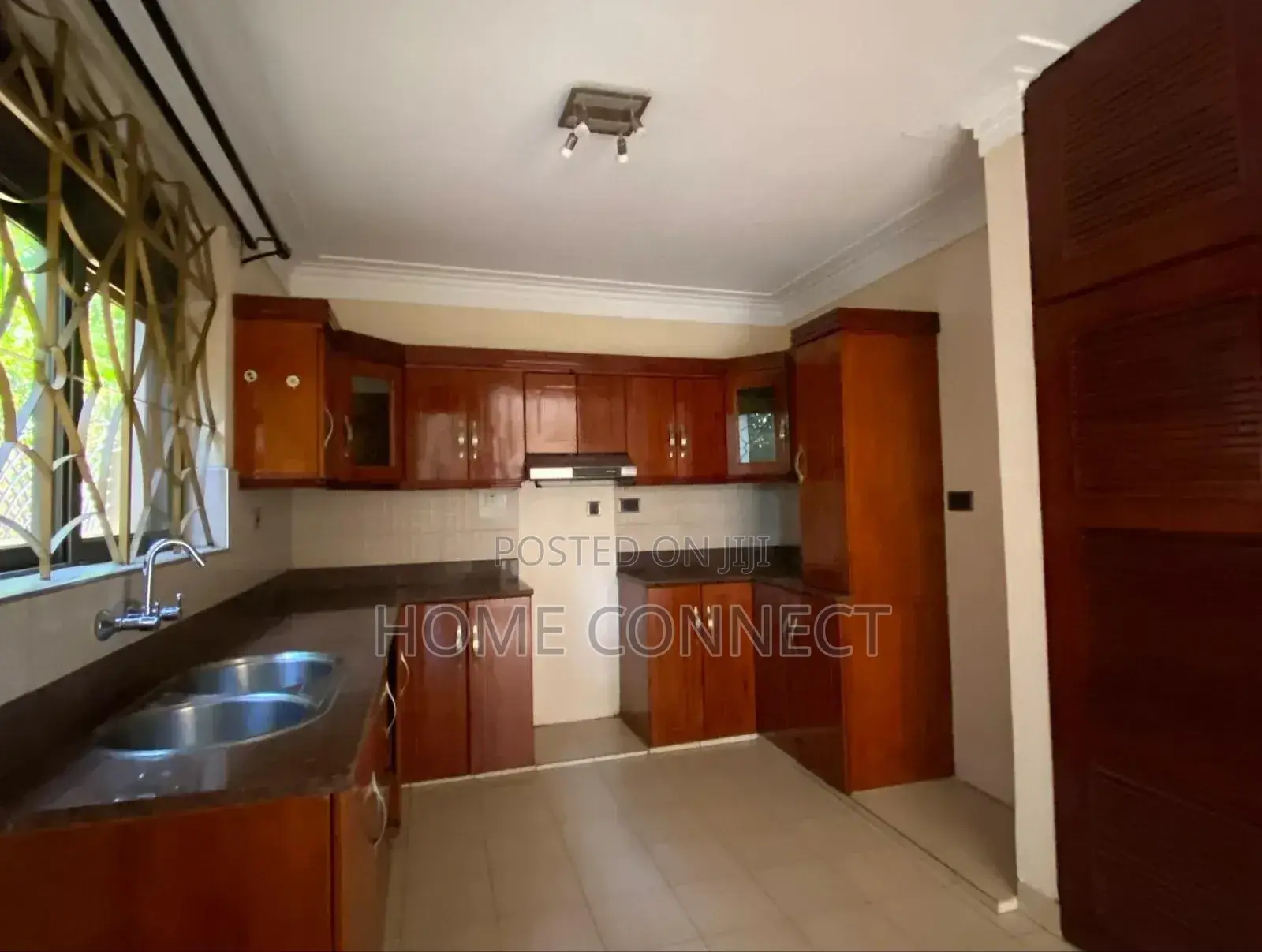 2bdrm Apartment in Muyenga, Central Division for rent