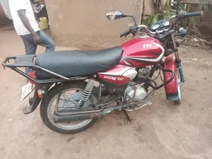 TVS HLX 125 2023 Red