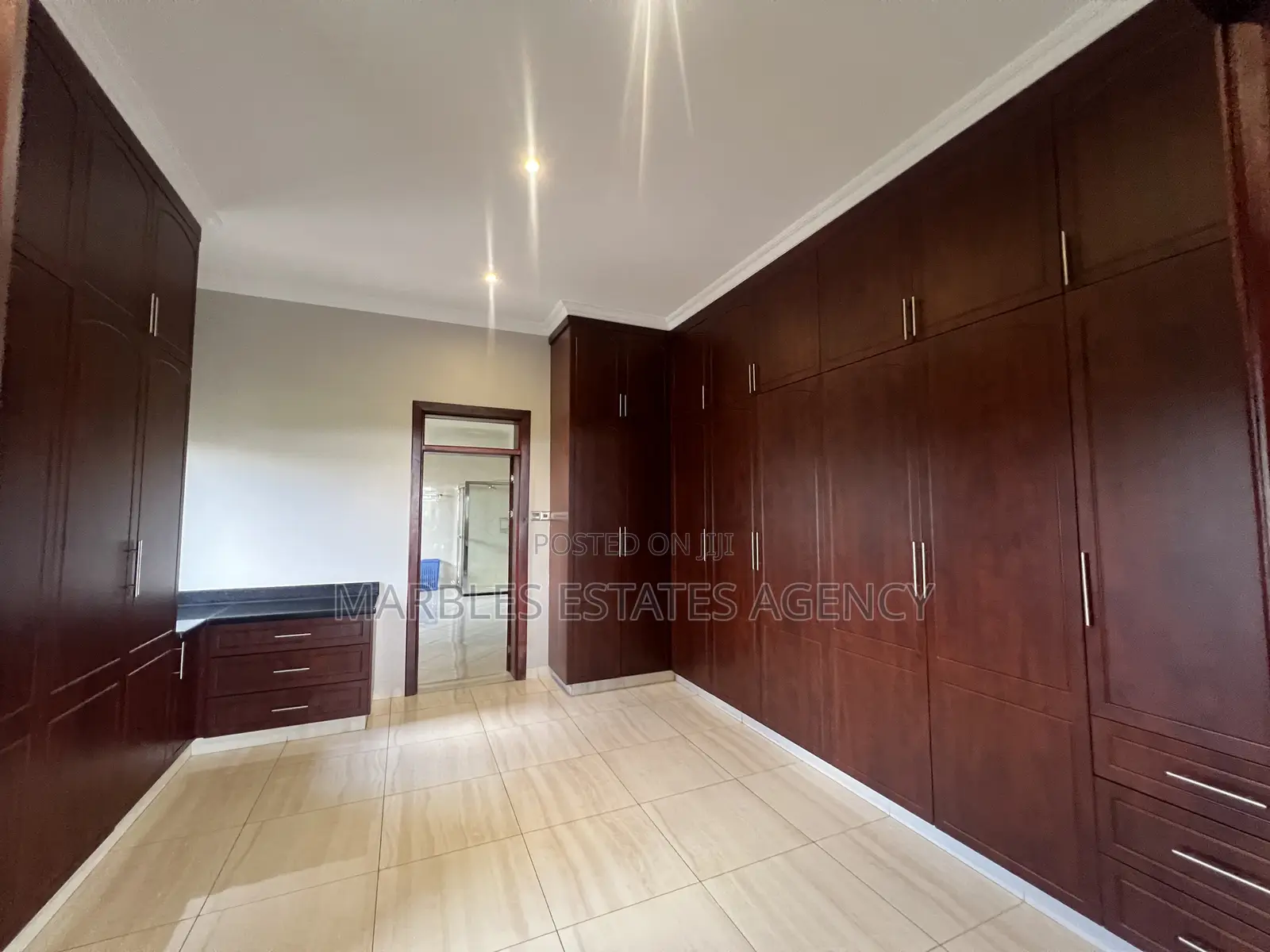 Furnished 5bdrm Penthouse in Kololo, Central Division for rent