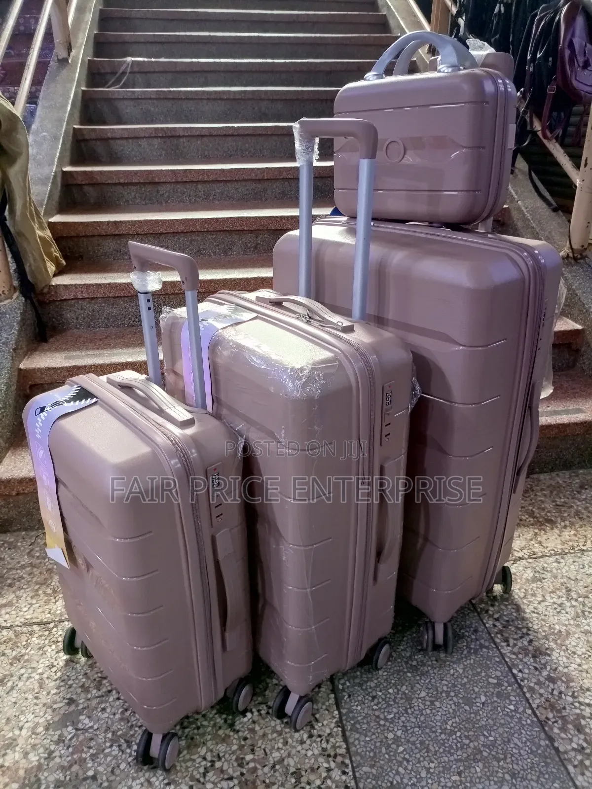 Rubber Plastic Suitcases With 4pcs