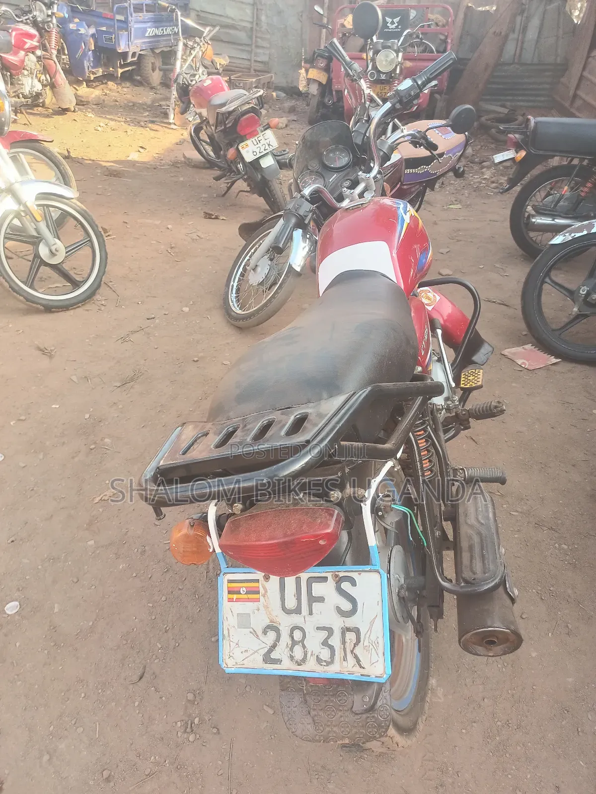 Bajaj Boxer 125 2022 Red
