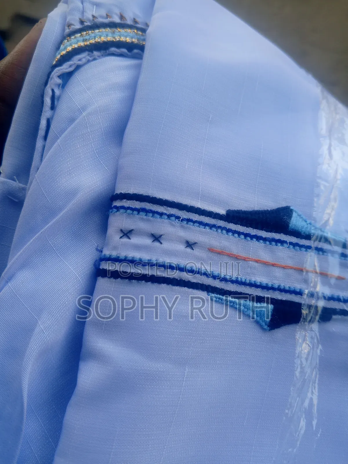 Good Quality Kanzu in All Sizes, Color.