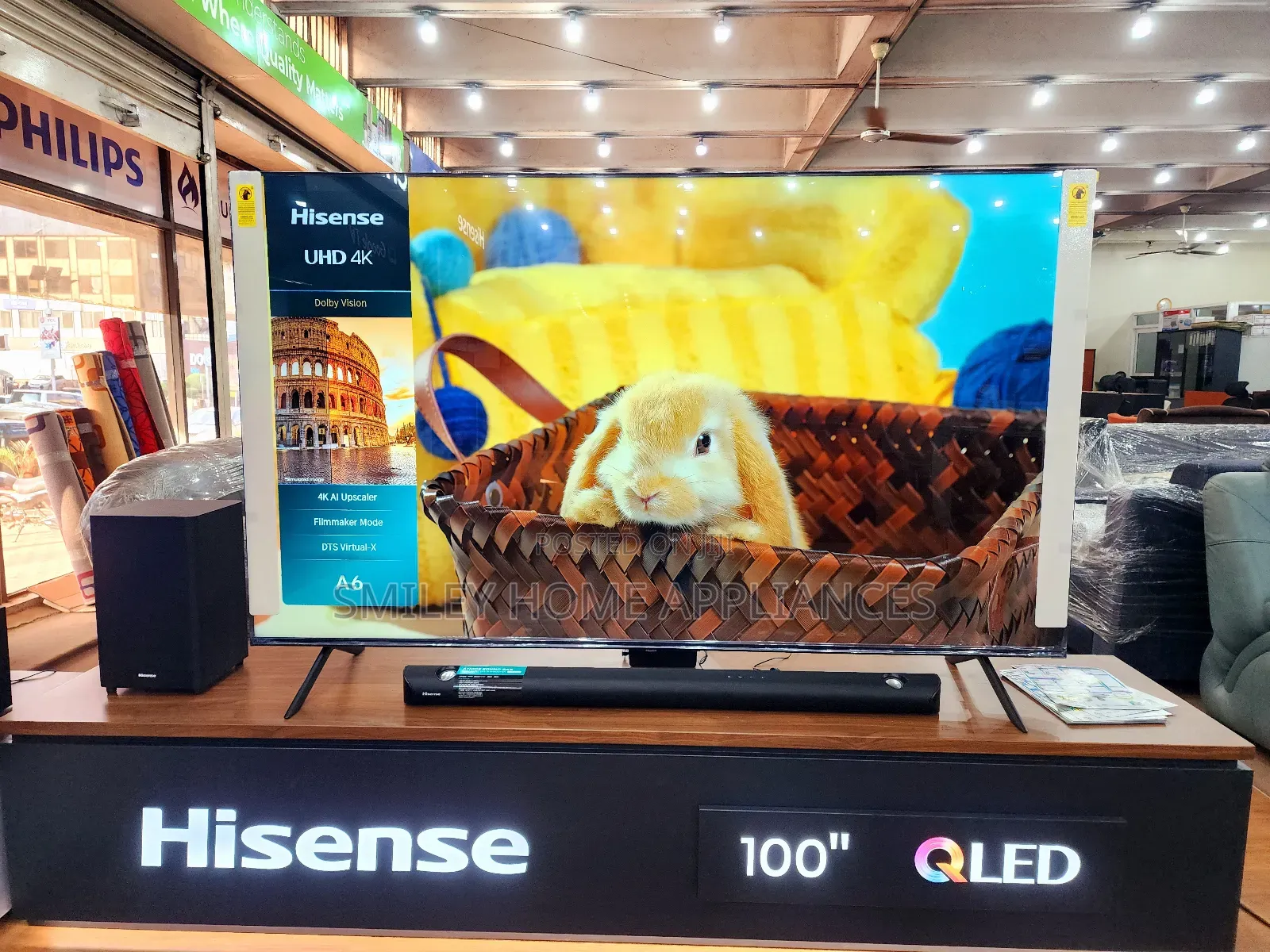 100inches Qled Hisense Quantum Dot High Display Smart Tv