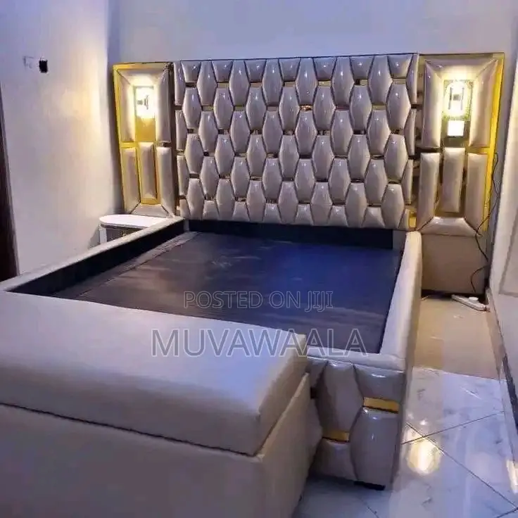 Light Geometric Bed 5by6