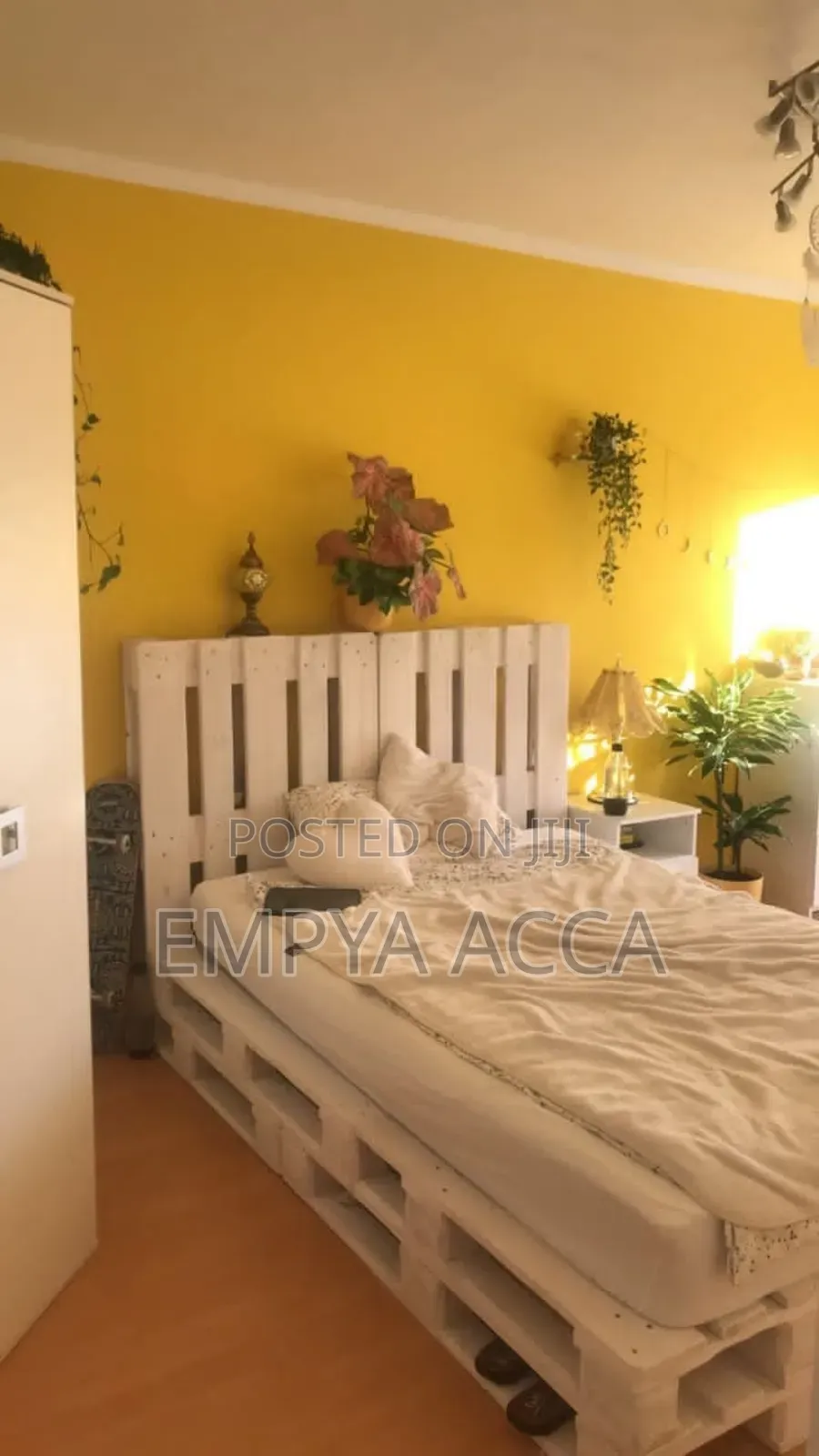 Pallet Master Bed Whit