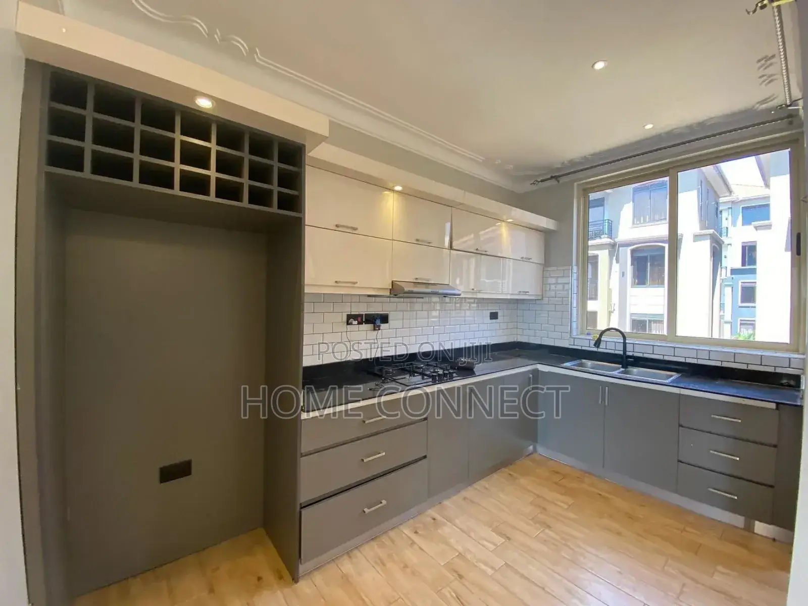 3bdrm Apartment in Kulambiro, Central Division for rent