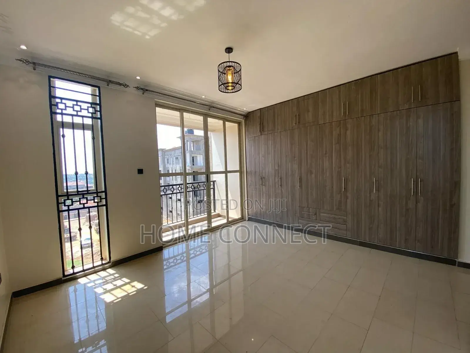 3bdrm Apartment in Kulambiro, Central Division for rent
