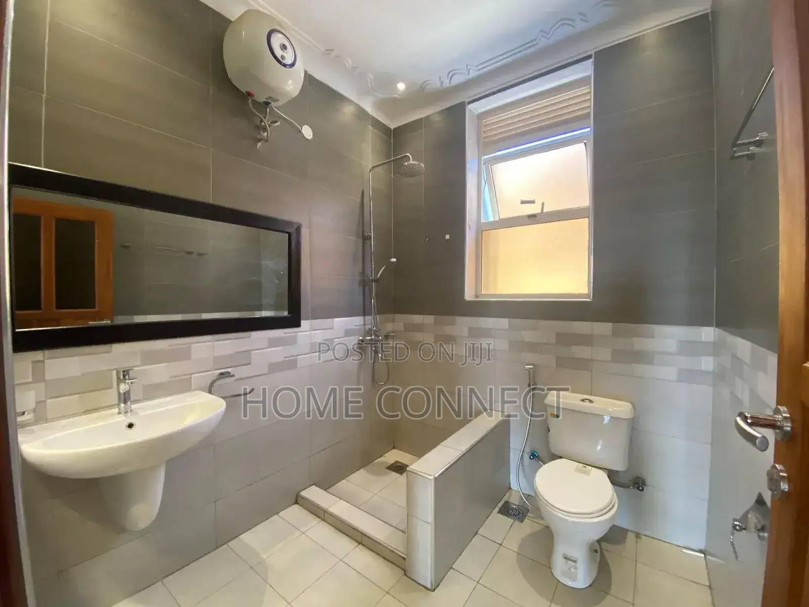3bdrm Apartment in Kulambiro, Central Division for rent