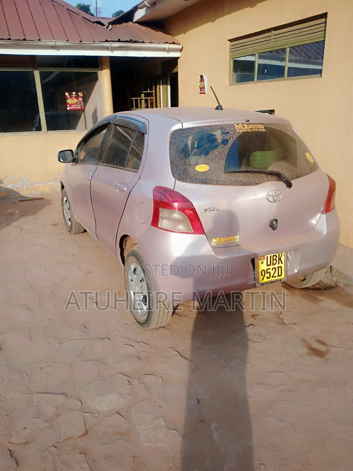 Toyota Vitz 1.0 FWD 5dr 2006 Pink