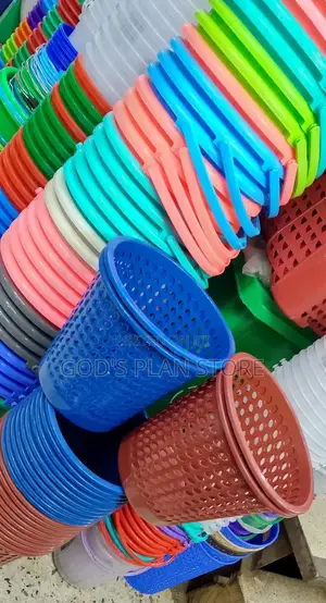 Plastic Dust Bins/Trash Bins