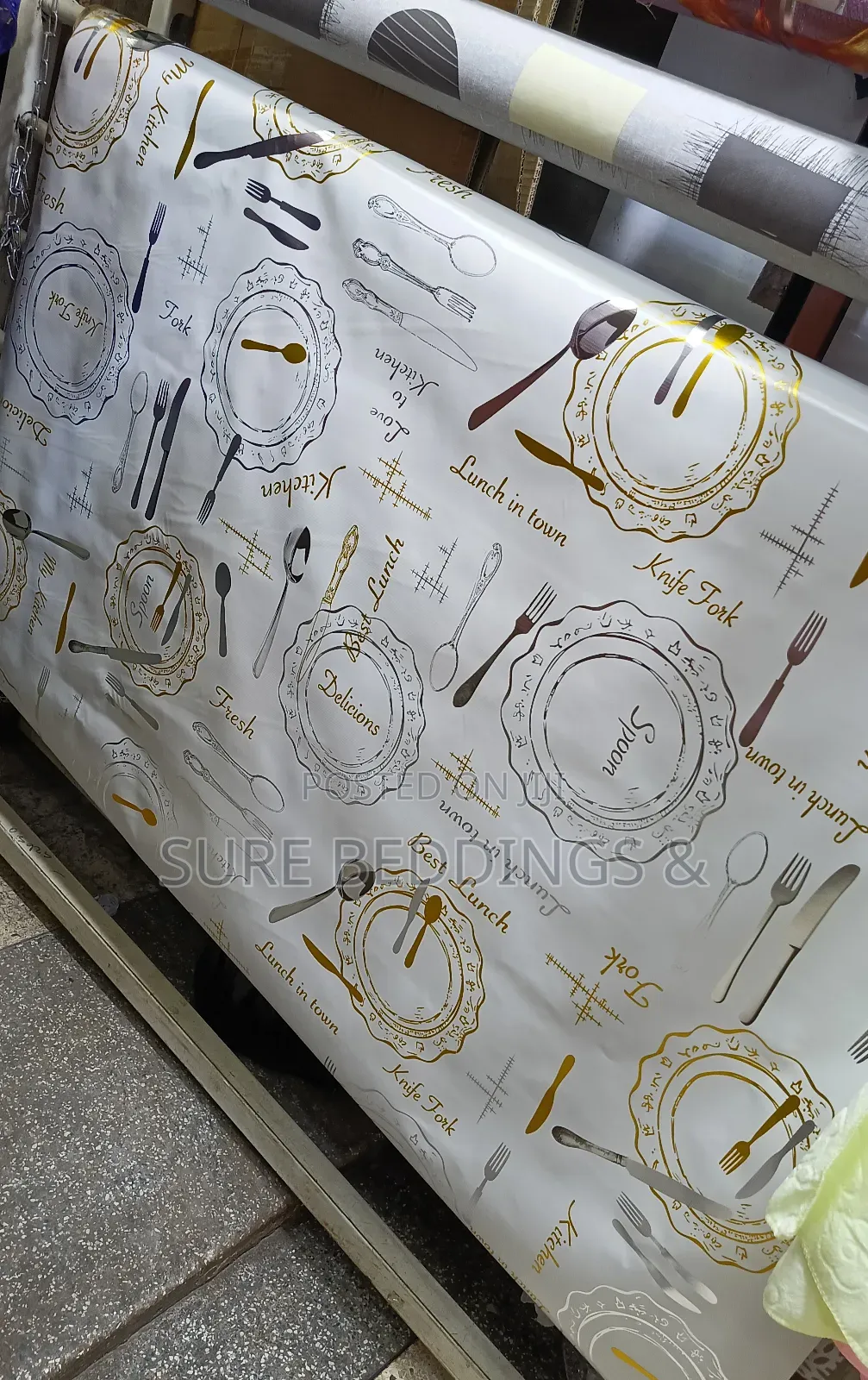 Tides Dinning Table Cover
