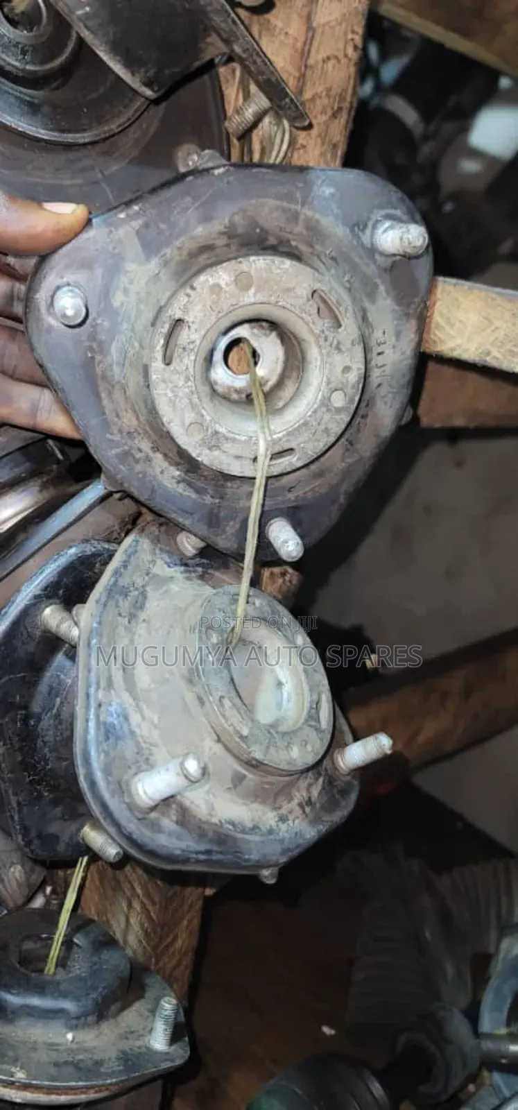 Voxy New Model Front Shock Mountings