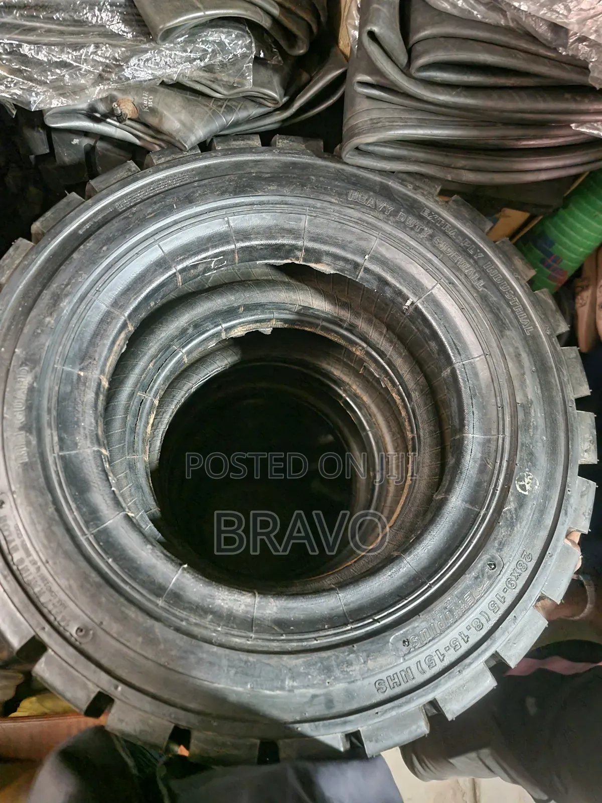 28x9-15 ( 8.15-15 ) Tube Tyres for Forklift.