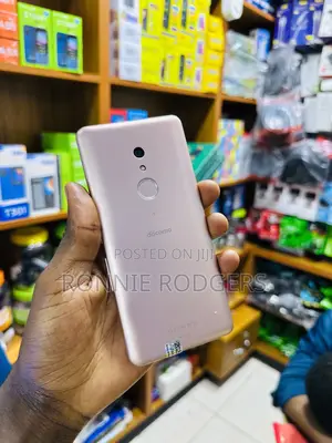Photo - Fujitsu Arrow Be3 F-02L 32 GB Rose Gold