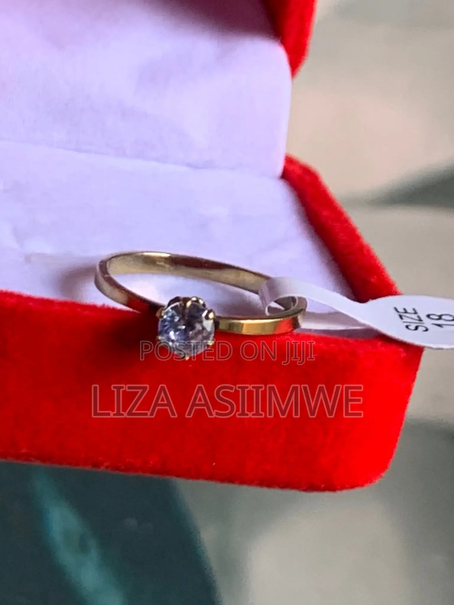 Round Cut Solitaire Engagement Rings