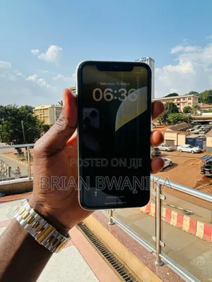 Apple iPhone 11 64 GB White