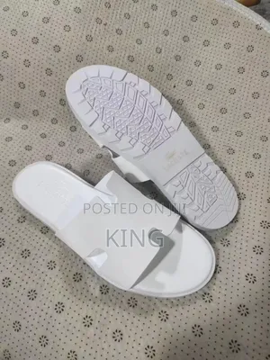 Durk Sandals
