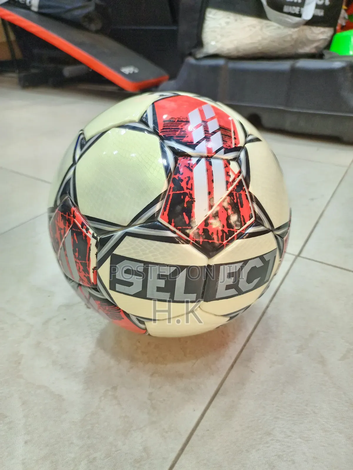 Select Samba Fifa Basic Futsal Ball, Size 4