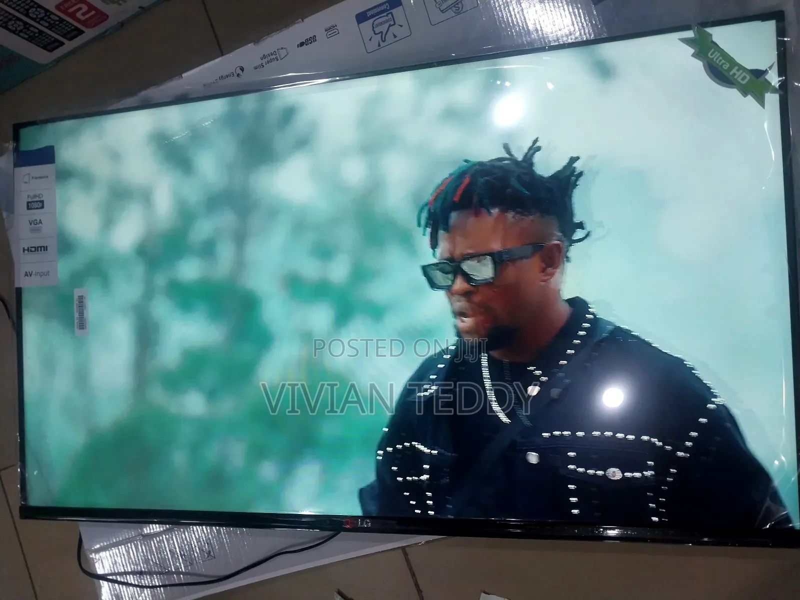 Lg 32 Flat Screen With Vga and Flash Port