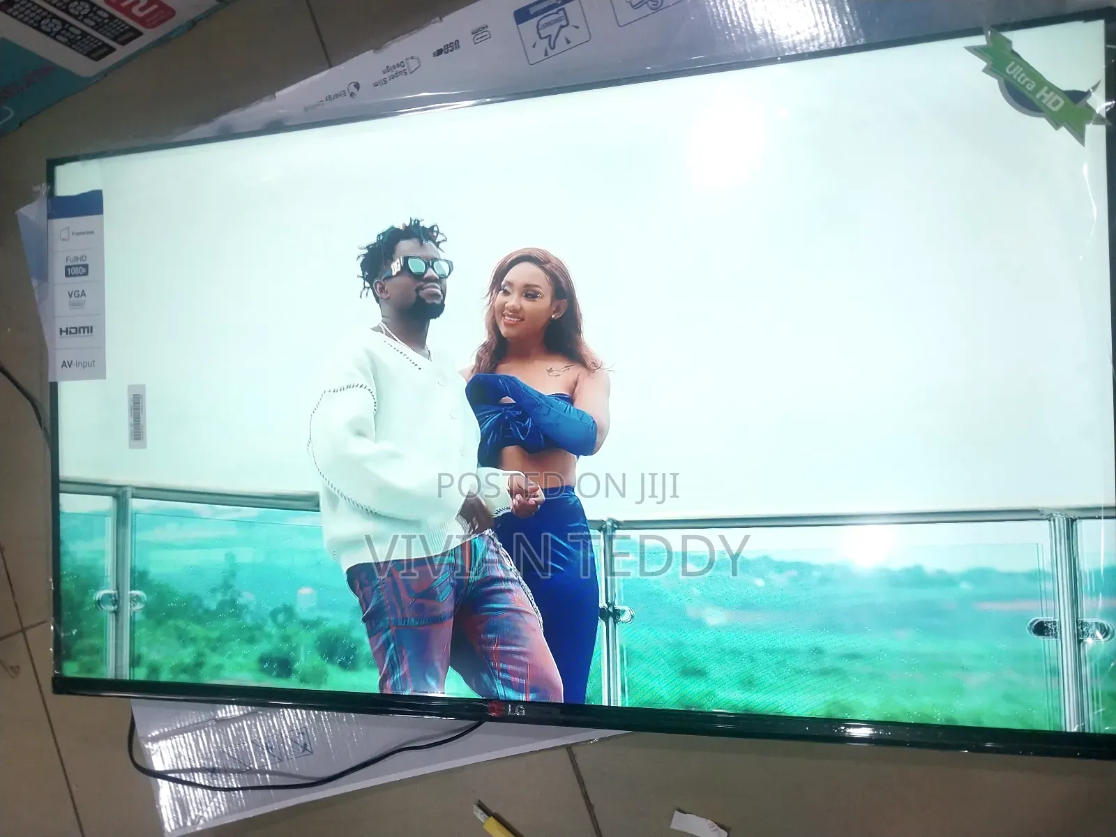 Lg 32 Flat Screen With Vga and Flash Port