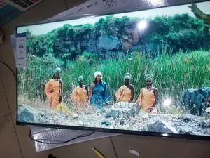 Lg 32 Flat Screen With Vga and Flash Port
