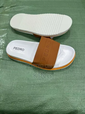 Aziel Sandals